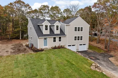 368 Old Plymouth Rd 1