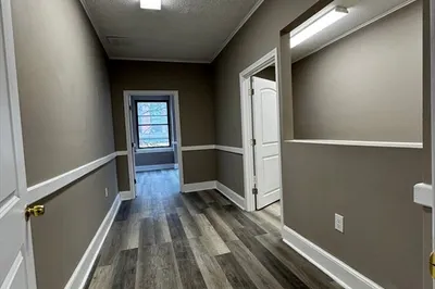 202 Central St 1