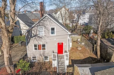 340 Cottage St 1