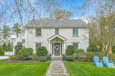 15 Longmeadow Rd 1