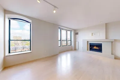 755 Boylston Street #804