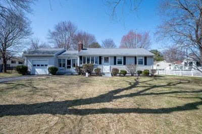 11 James Ave