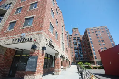 15 N Beacon St #601