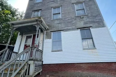 2 Columbia St 1