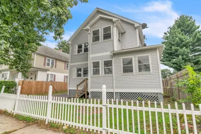 17-19 Laurel St