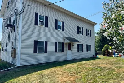 156 Barrows St #3