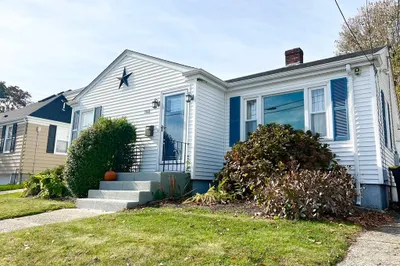 182 Read St
