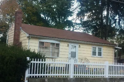 16 Lilly Ave 1