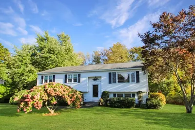 56 Sycamore Rd