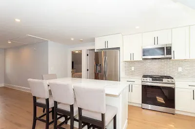 79 Robert St #3 1
