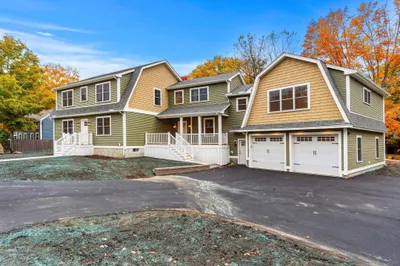 238 E Main St 1