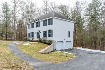 382 Richardson Rd 1