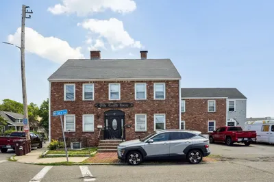 281 Beach St #2 1