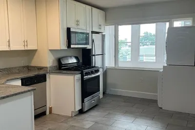 205 Lexington St ##2