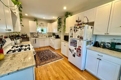49 Burroughs St #1