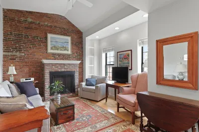 110 Charles St #4