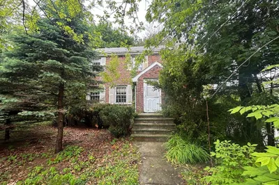 327 Appleton St