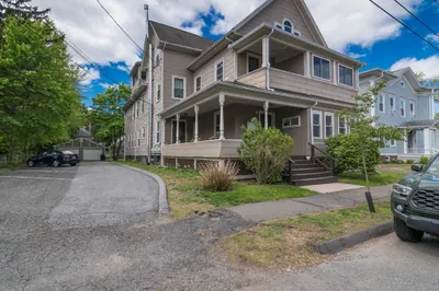 13 Munroe St 1