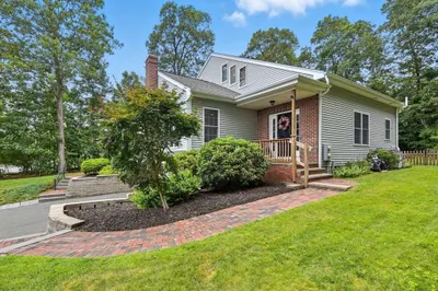 131 Pleasant Street #1 1
