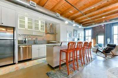 35 Channel Center St #206 1