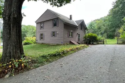 424 Front Street 1