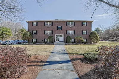 96 Richardson Rd #B28 1