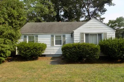 1261 Page Blvd