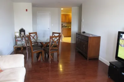 120 Wyllis Ave #319 1