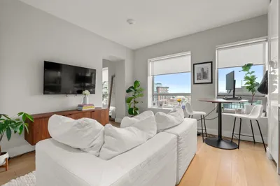 100 Shawmut Ave #908 1