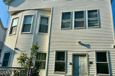 35 Stoneland Rd #3