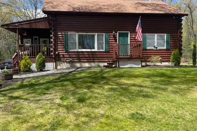 61 Richardson Ave 1