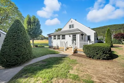 66 Stony Ln