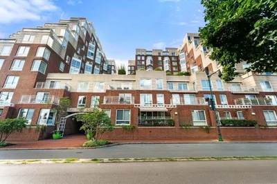 75-83 Cambridge Pkwy #204