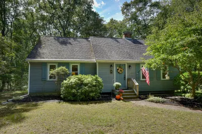8 Fales Road 1