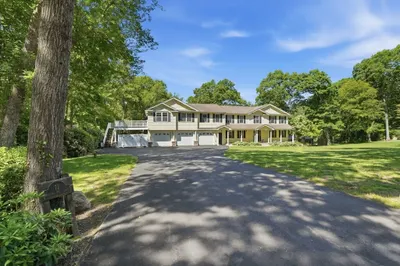 71 Rolling Hill Dr