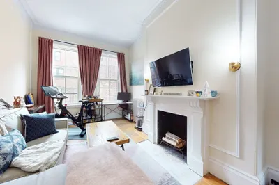 172 Marlborough #2R