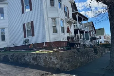 60 Beach Ave #2