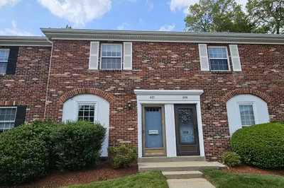 403 Windsor Dr 1