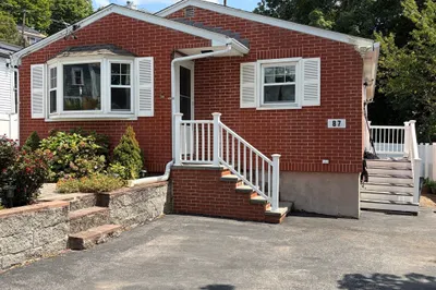 87 Pine Hill Cir 1