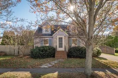 19 Longview Dr