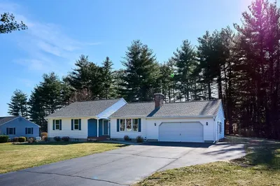 15 Hillside Meadows Dr 1
