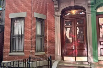10 Wellington St #1