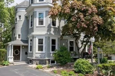 73 Hoyle St #3 1
