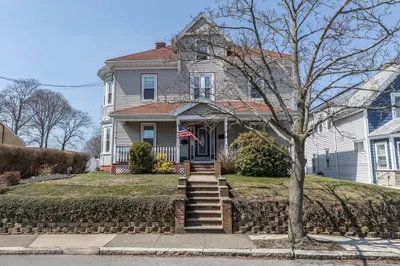 24 Fairview Street 1