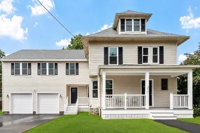 317 Middlesex St 1