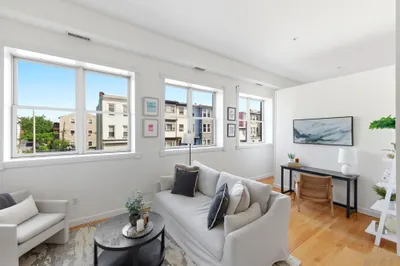 156 Chelsea Street #201 1