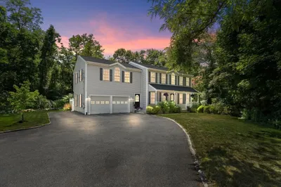 5 Hemenway Avenue 1