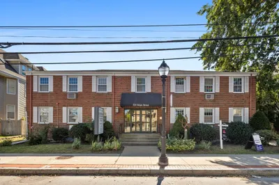 520 Main St 1
