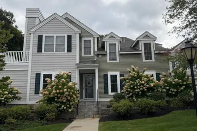 4 Village Dr #4 1