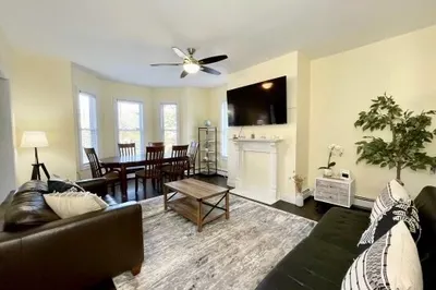 11a Bowdoin Avenue #2B 1